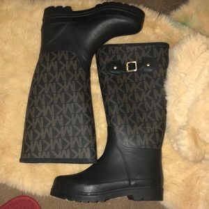 Michael kors rain boots